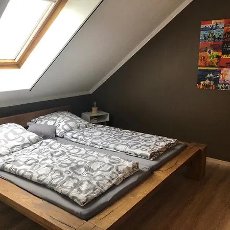 Schwarzholz شقة *